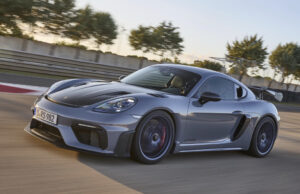 Porsche 718 Cayman GT4 RS: la superleggera da portare in pista