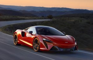 McLaren Artura: la nuova supercar (un po’) elettrificata della casa britannica