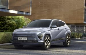 Hyundai KONA: nuove versioni, tra cui una 100% elettrica con 490 km di autonomia (VIDEO)