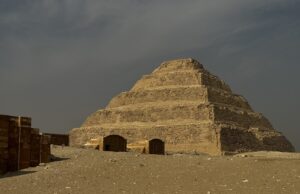 Il Fiume Nascosto: Come un Ramo Dimenticato del Nilo ha Plasmato le Antiche Piramidi