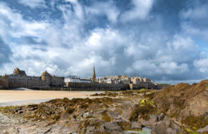 In Bretagna, tra fortezze e spiagge dorate: un’avventura indimenticabile lungo la costa settentrionale